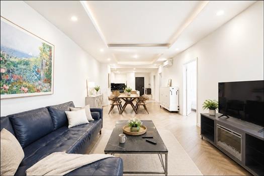 Beautiful and bright 3 bedroom apartment in Royal City