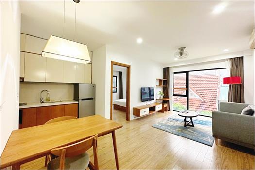 Amazing 1 bedroom apartment in Ba Dinh, near Thu Le Park