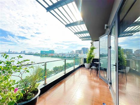 Lake view and spacious 3 bedrooms for rent in Tay Ho
