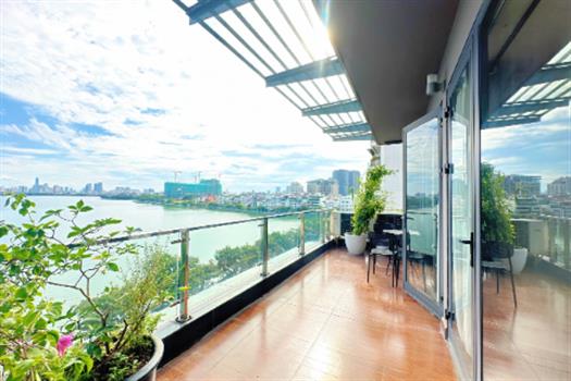 Lake view and spacious 3 bedrooms for rent in Tay Ho