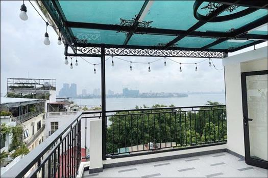 A house with Westlake view and full furnished in Tay Ho