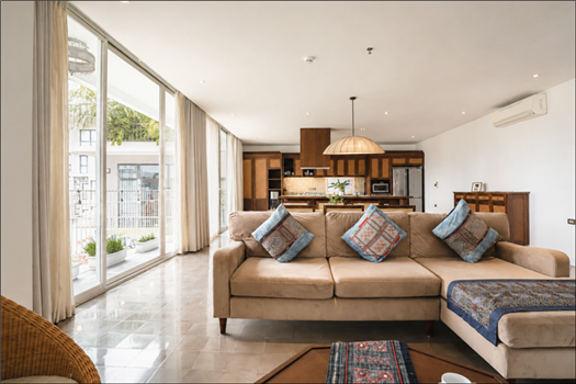 Luxury 3 bedroom apartment in To Ngoc Van street, Tay Ho