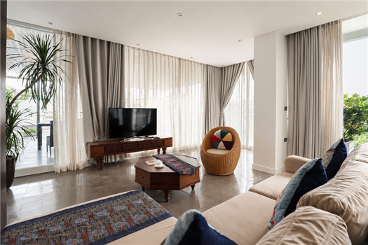 For rent Luxury 3 bedrooms with Spacious Balcony In Tay Ho. Swimming pool