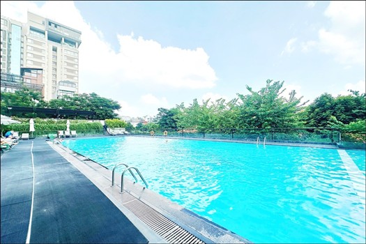 Beautiful 3 bedroom apartment for rent in Elegant Suites hotel, Tay Ho