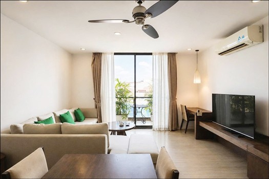 Nice and bright 2 bedroom apartment for rent in Old Quarter