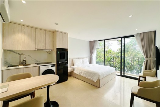 Beautiful West lake view studio apartment in Tay Ho, full furnised
