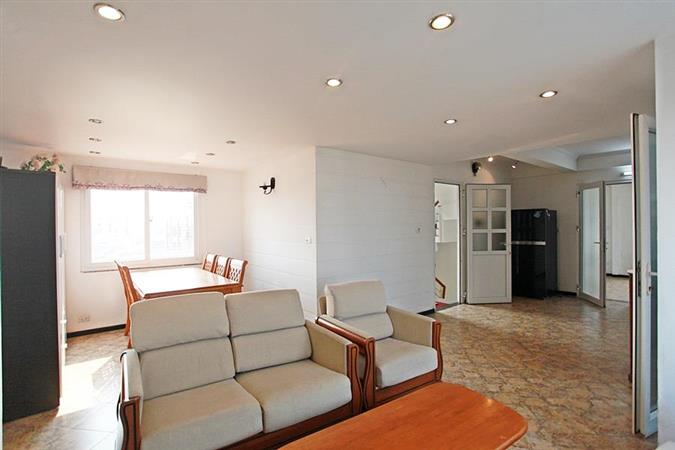 2bedrooms large natural light apartment por rent in lac long quan tay ho 5 94015