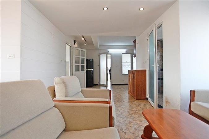 2bedrooms large natural light apartment por rent in lac long quan tay ho 6 74562