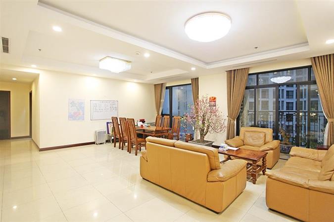 3 bedrooms apartment for rent in royal city 1 44406