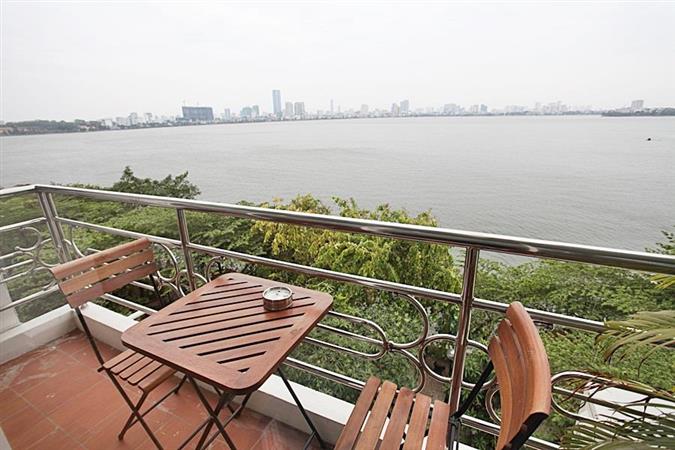 beautiful lake view 1 bedroom apartment for rent in yen phu village spacious 012 40472