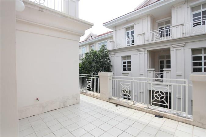 free standing big size 4 bedroom villa in splendora garden and courtyard 20 81115