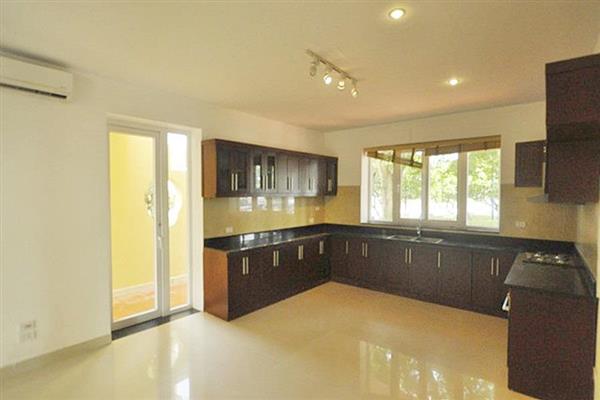 gorgeous 4 bedroom villa for rent in tay ho facing to the lake 13 34776
