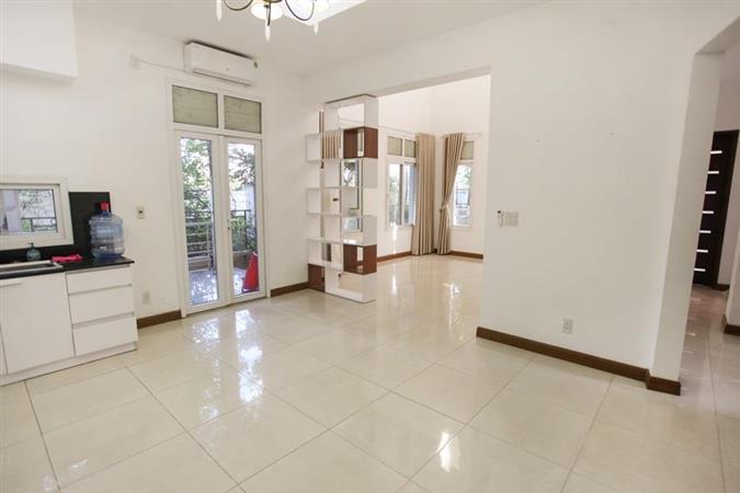 high quality partly furnished 5 bedroom house for rent in splendora 8 05360