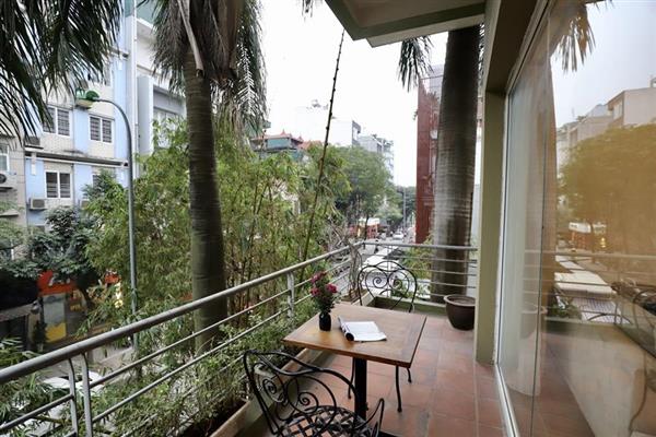 Appealing apartment on Linh Lang Street, Ba Dinh Dist, lovely balcony