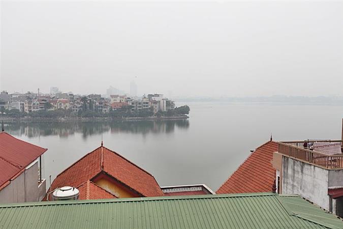lake view top floor 1 bedroom apartment for rent in xuan dieu st 005 58026