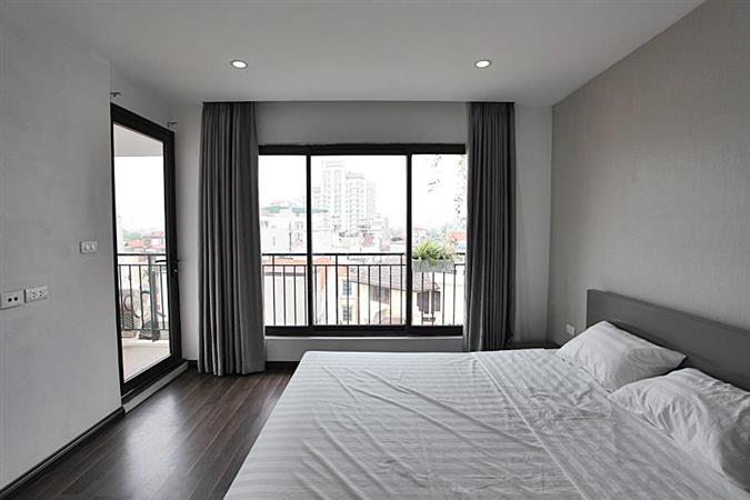 lake view top floor 1 bedroom apartment for rent in xuan dieu st 012 41952