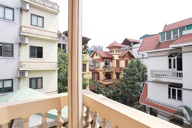 lake view villa with large front yard for rent in tu hoa tay ho st 29 36208