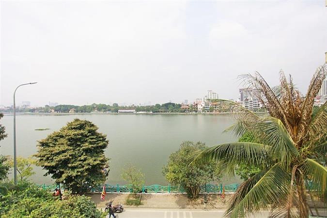 lake view villa with large front yard for rent in tu hoa tay ho st 32 04827