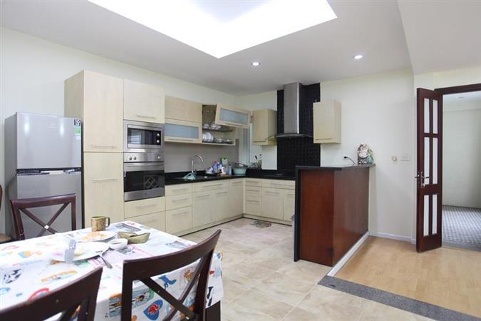 large and light apartment in trich sai 10 38765