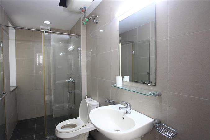 large and light apartment in trich sai 11 16919