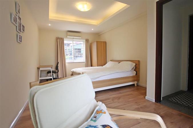 large and light apartment in trich sai 13 77351