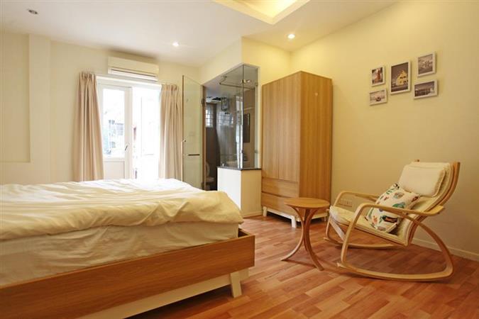 large and light apartment in trich sai 16 92884