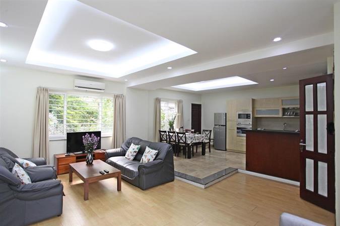 large and light apartment in trich sai 1 47168