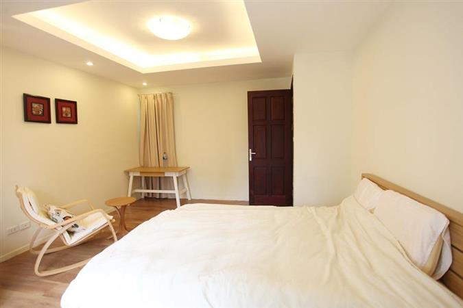 large and light apartment in trich sai 26 33896