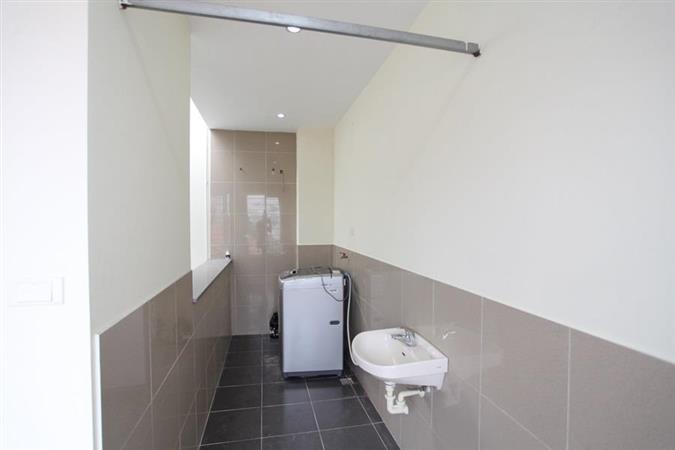 large and light apartment in trich sai 27 09867