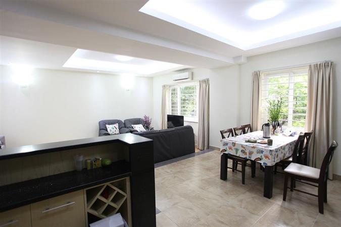 large and light apartment in trich sai 8 11438