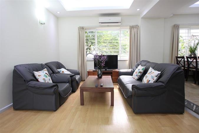large and light apartment in trich sai 9 99001
