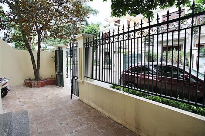 nice and spacious 4 bedroom house for rent in ciputra balcony 4 84794