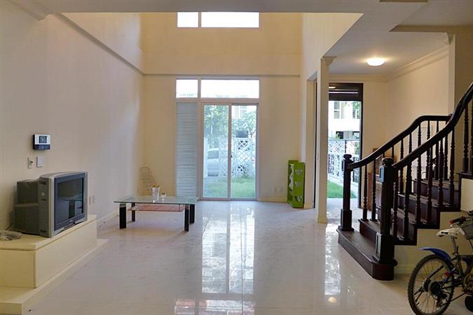 peaceful 4 storey house for rent in splendora partially funished 5 00047