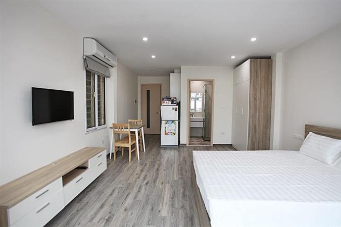 very bright brand new studio apartment for rent in ba dinh dist 007 01596