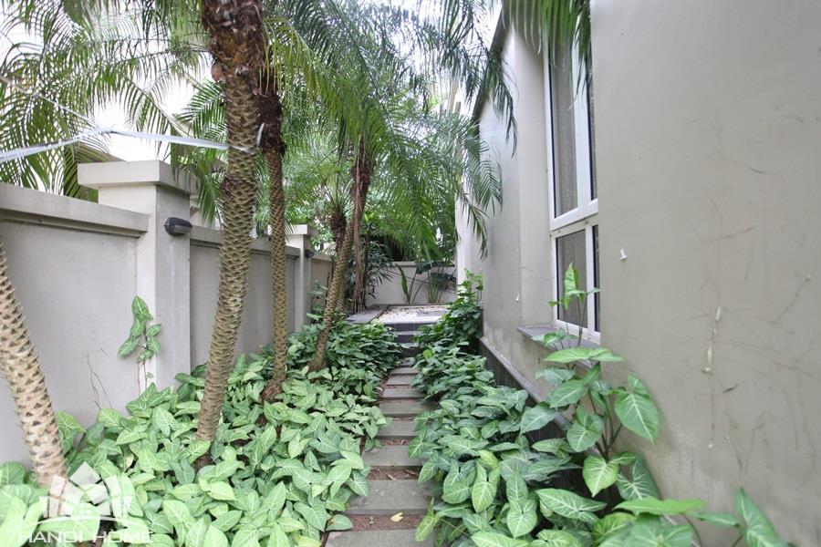 beautiful villa with big yard in sai son quoc oai district 5 60100