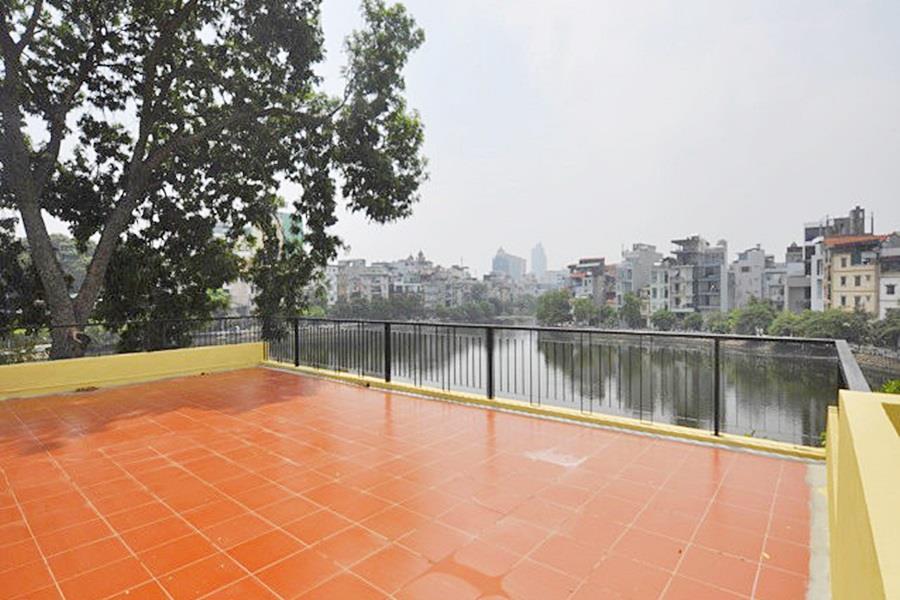 gorgeous 4 bedroom villa for rent in tay ho facing to the lake 31 40207