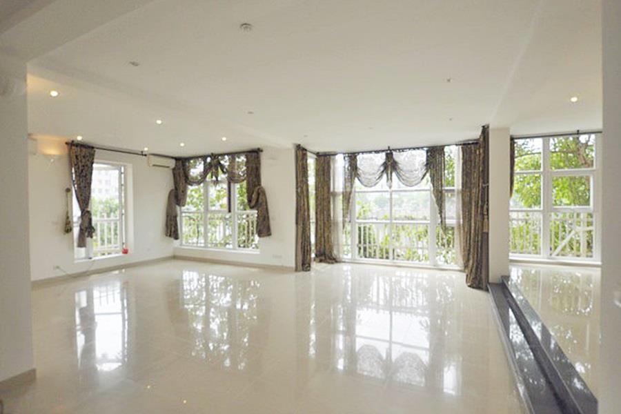 gorgeous 4 bedroom villa for rent in tay ho facing to the lake 8 62268