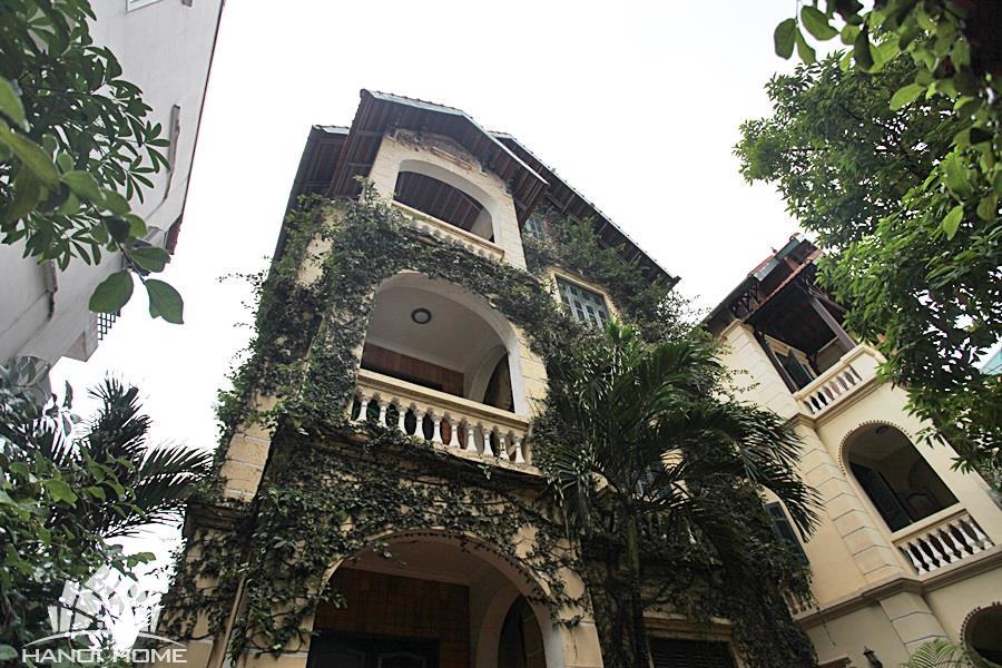 high quality 4 bedroom house in to ngoc van big courtyard 001 40736