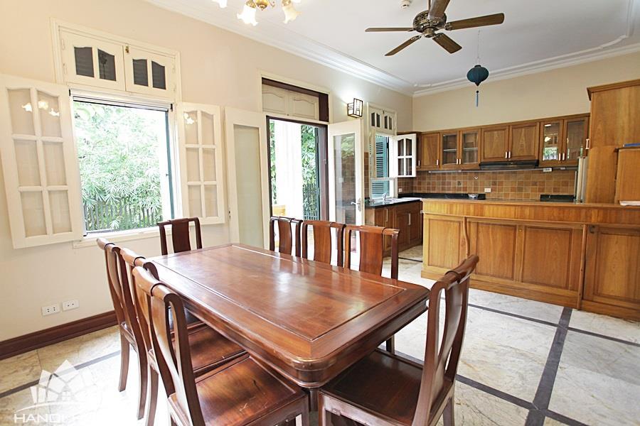 high quality 4 bedroom house in to ngoc van big courtyard 012 33007