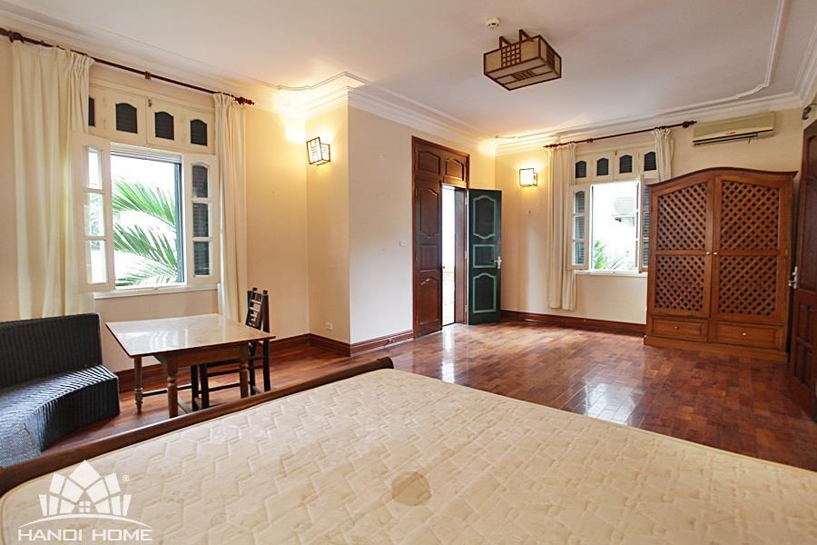 high quality 4 bedroom house in to ngoc van big courtyard 031 27783