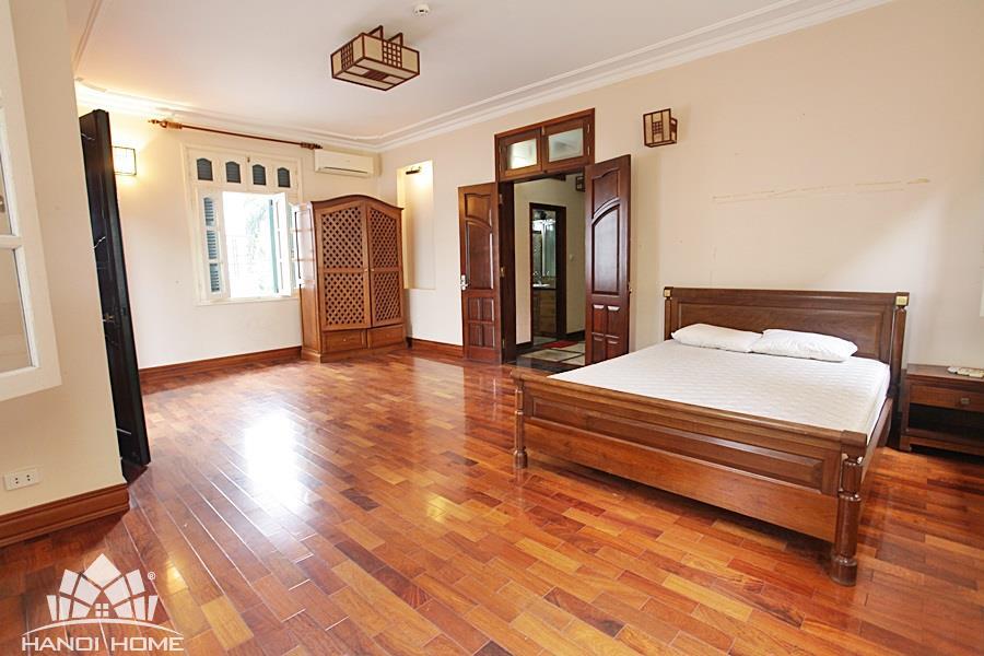 high quality 4 bedroom house in to ngoc van big courtyard 045 60468