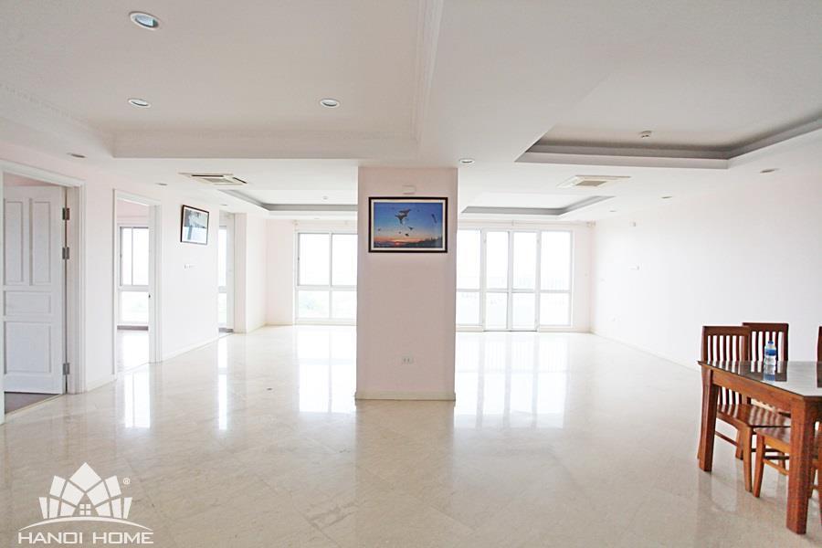 huge living room 3 bedroom apartment in p2 ciputra nice view 13 05136