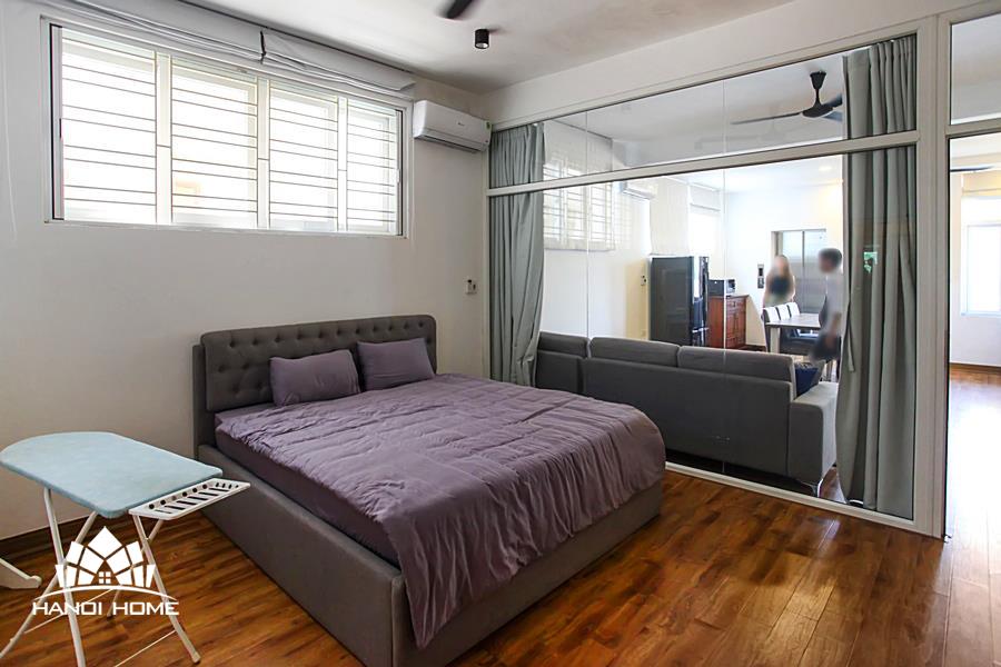Spacious 1 bedroom apartment with street view on Au Co street