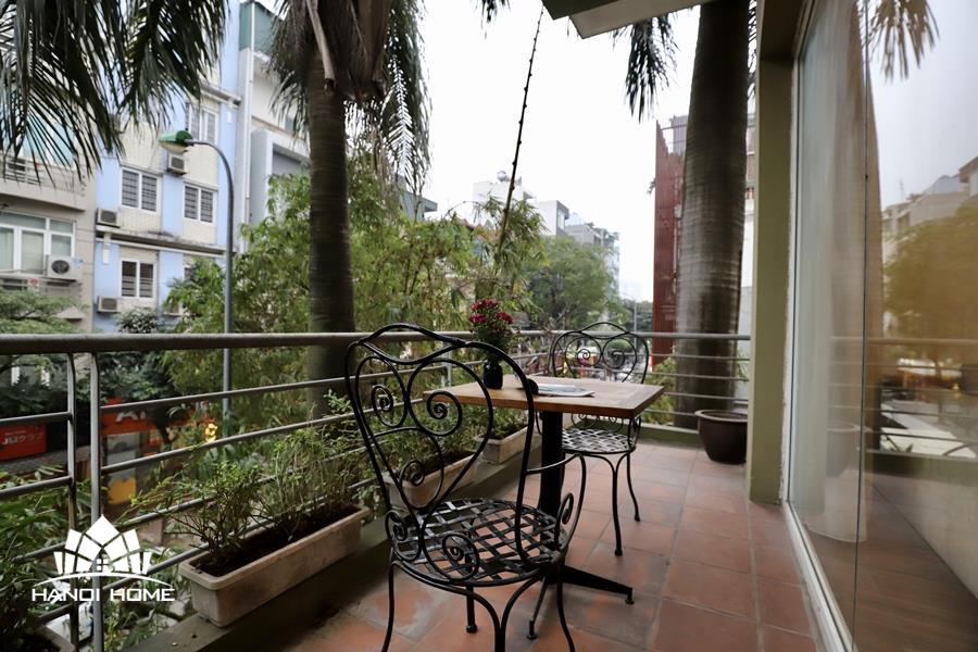 Appealing apartment on Linh Lang Street, Ba Dinh Dist, lovely balcony