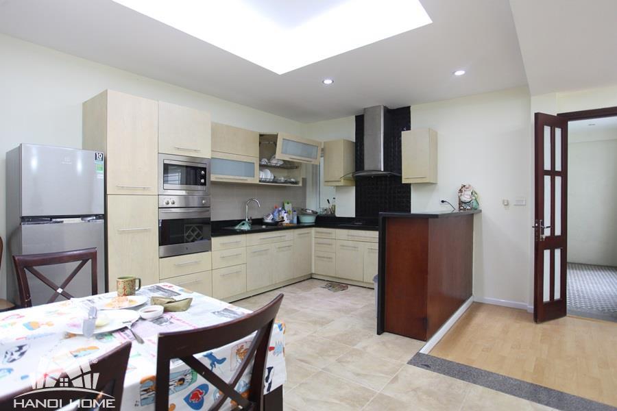 large and light apartment in trich sai 10 38765