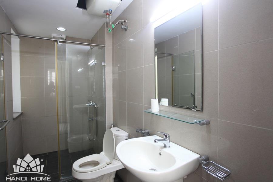 large and light apartment in trich sai 11 16919