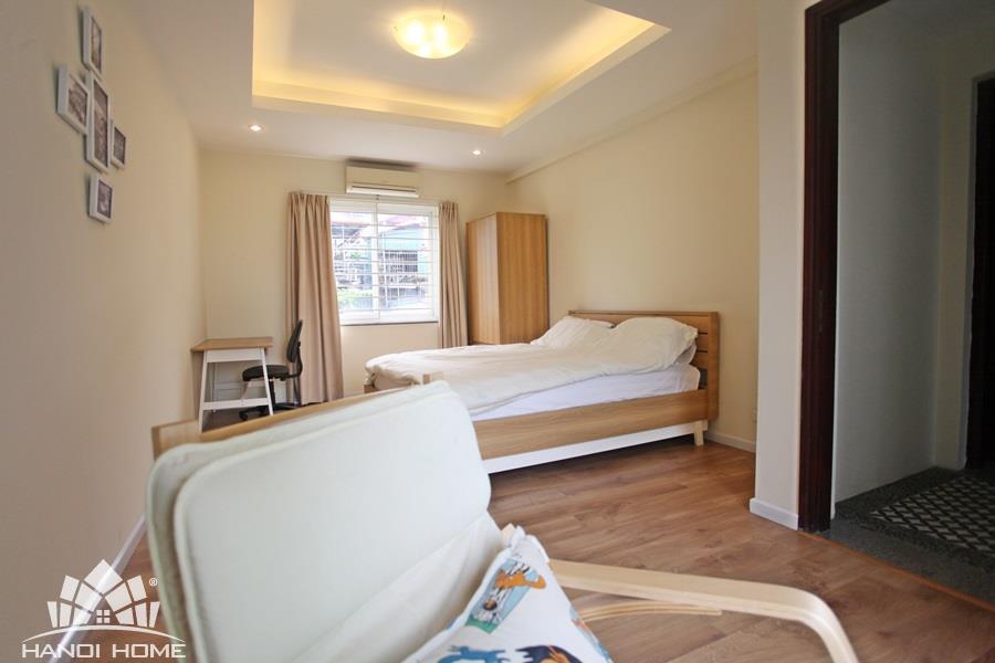 large and light apartment in trich sai 13 77351