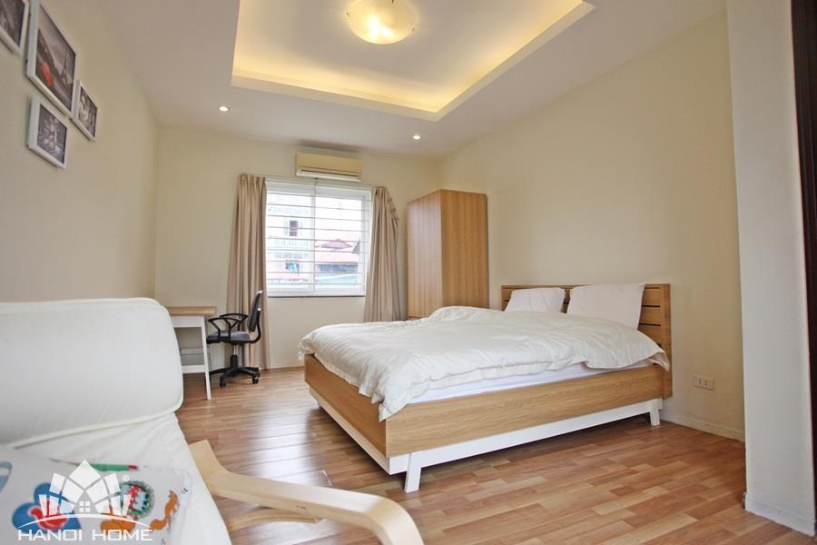 large and light apartment in trich sai 23 16060