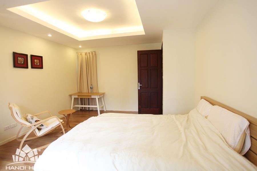 large and light apartment in trich sai 26 33896