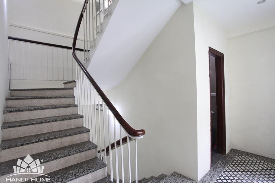 large and light apartment in trich sai 5 98783